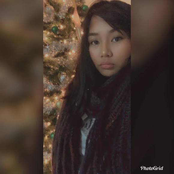 Meet your Posher, Kamille anne - Picture 1 of 1